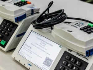 TSE libera acesso de militares a código-fonte de urnas após pedido ‘urgentíssimo’