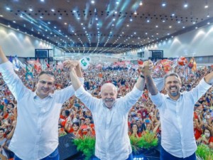 108 prefeitos já estão com Camilo e Lula apoiando Elmano de Freitas