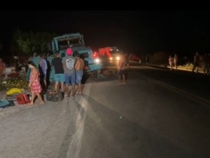 Acidente entre ônibus e caminhão deixa três mortos em rodovia do Ceará