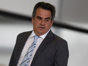 Ciro Nogueira defende urnas eletrônicas e diz que Constituição será respeitada