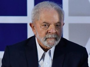 Militares e pastores evangélicos procuram Lula para mostrar neutralidade