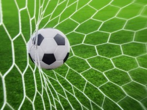 Cruzeiro goleia o Náutico e está líder isolado na Série B