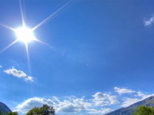 Tempo de sol aberto e raio ultravioleta extremo em Barbalha, veja aqui