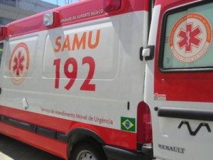 SAMU socorre mulher em surto psicótico numa loja no centro do Crato