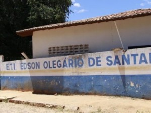 Prefeitura de Barbalha inicia reforma da ETI Edson Olegário de Santana