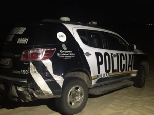 Casal é morto a tiros e criança é baleada em residência em Fortaleza