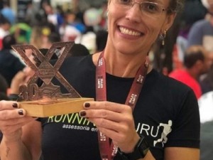 Mulher morre após encostar em alambrado de supermercado e sofrer descarga elétrica