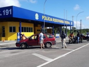 Homem é preso com R$ 173 mil e material de campanha após acidente no Sertão da Paraíba