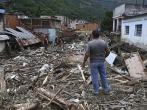 Venezuela: deslizamento deixa ao menos 22 mortos e 52 desaparecidos; vídeo