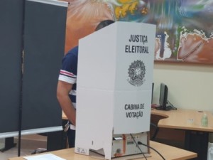 Assédio eleitoral: Ceará registra denúncias de funcionários coagidos a votar em candidatos específicos; prática é crime
