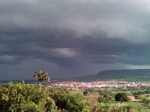 Barbalha: Madrugada com trovões, relâmpagos e chuva de 135mm, veja aqui