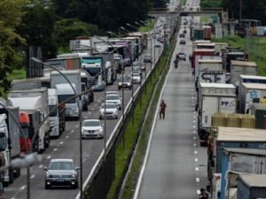 Dez governadores mandam PM tirar bolsonaristas das vias