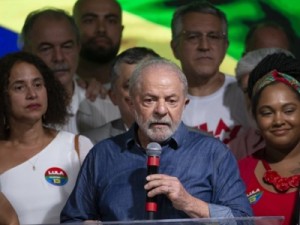 Lula vai indicar 5 ministros para STF e tribunais superiores já no primeiro ano de mandato