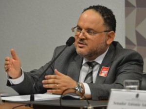 GOVERNO: Saiba quem é Henrique Paim, que coordenará educação na transição de Lula