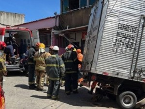 Caminhão perde controle, atropela e mata criança em Santa Luzia