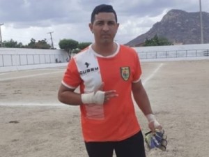 Goleiro é atingido por quatro tiros durante partida de futebol amador no Ceará