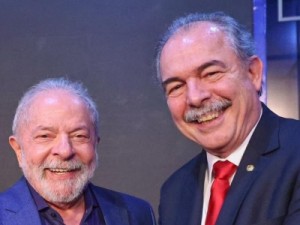 Lula anuncia Aloizio Mercadante como futuro presidente do BNDES; veja perfil