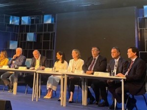 Mercadante diz que a transição preparou 23 páginas de 'revogaço' de atos de Bolsonaro