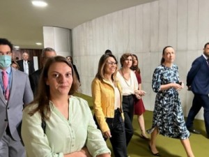 Janja e equipe de Lula fazem visita ao Congresso para conhecer roteiro da posse