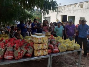 Associação do Sítio Coité contempla 80 famílias com produtos alimentícios para o Natal