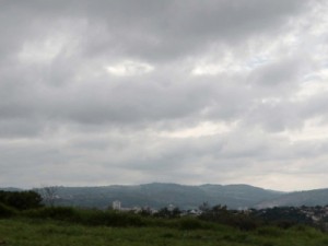 Tempo com sol entre nuvens e probabilidade de chuva em Barbalha, veja aqui