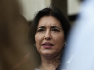 Racha no MDB pode levar Simone Tebet, que se reúne hoje com Lula, ao Ministério das Cidades