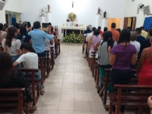 Missa do Natal com ceia do Senhor alimenta mais de 500 pessoas no Sítio Brejinho