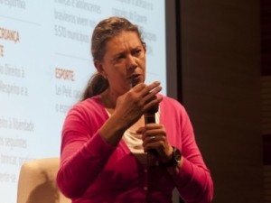 Ex-jogadora Ana Moser deve assumir Ministério dos Esportes