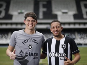 Botafogo contrata João Fernando e Caio Vitor para disputar o Carioca