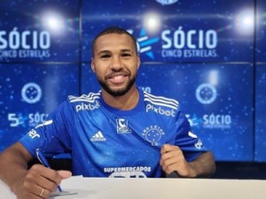 Cruzeiro anuncia o atacante Wesley, ex-Palmeiras