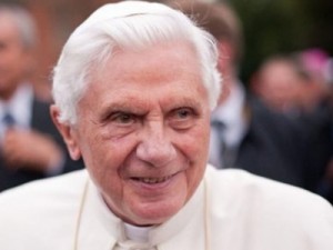 Papa Bento XVI morre aos 95 anos