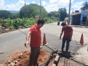 Gestão Municipal revitaliza canaletas de drenagens na Estrela