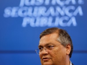 Governo já identificou em dez estados financiadores de atos terroristas, diz ministro da Justiça