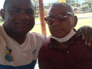 Roberto Maguila e familiares choram a morte do querido pai