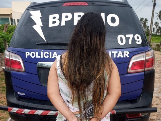 Mulher Suspeita De Matar Dois Homens No Piauí é Presa Em Fuga Com A Mãe