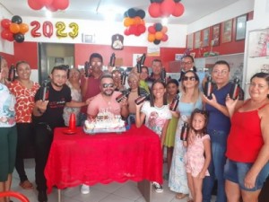 UTI dos Óculos comemora 12 anos de sucesso com familiares, clientes e amigos