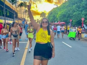 Advogada é morta a tiros dentro de carro após deixar camarote no carnaval de Salvador