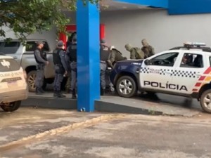 Autor de chacina morre em confronto com polícia em MT