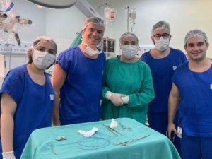 Médicos retiram tumor do tamanho de uma laranja do cérebro de paciente no Ceará