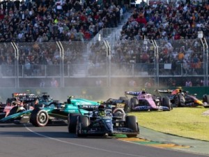 Max Verstappen vence o GP da Austrália com festival de batidas no fim