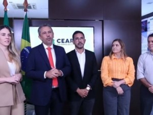 Aumento de 14,95% estabelecido pelo MEC será pago aos professores do Ceará, diz Elmano