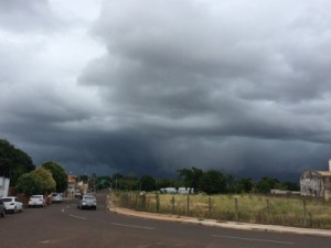 Sexta-feira amanhece parcialmente nublada e chuva em Barbalha