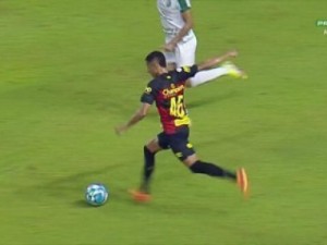 Com dois gols de Rafael Thyere, Sport vence Guarani na Ilha do Retiro