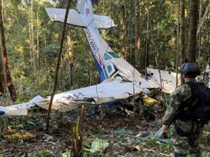 Quatro crianças são achadas vivas após 40 dias na selva