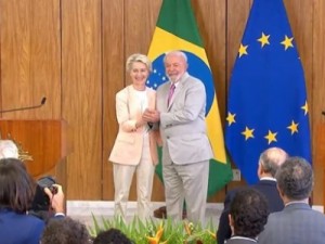 Com chefe da Comissão Europeia, Lula critica sanções