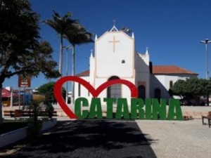 Cidade de Catarina perdeu quase metade da população e tem maior queda de habitantes do país