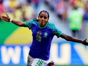 Seleção feminina goleia o Chile no amistoso de despedida da torcida antes da Copa do Mundo