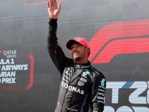 Hamilton: no braço e com recorde, uma pole histórica no Hungaroring