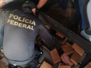 Polícia Federal apreende 326 kg de skunk em assoalho de ônibus que vinha do Pará para o Ceará