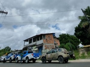 Seis adultos e três crianças são encontrados mortos em casas na Bahia; sete estavam carbonizados